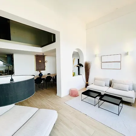 Magnificent 140 Sqm Duplex With Panoramic Sea View شقة *